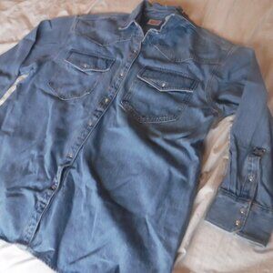 Levis pearl snap denim jean Jacket Mens Size L Red Label New With Tags